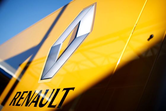 Де купити запчастини на Renault за доступною ціною?