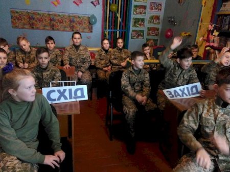День Соборності України в районній бібліотеці для дітей святкували разом з кадетами 5-А класу ЗОШ№6.