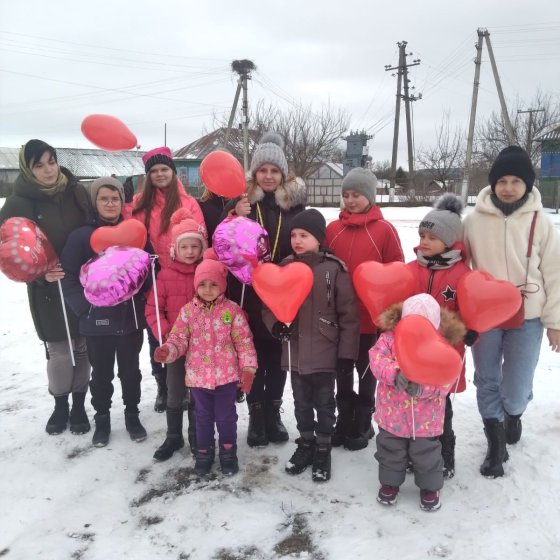 Діти  села Вікторове привітали воїнів ЗСУ