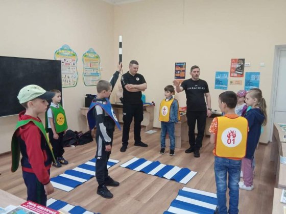 На Глухівщині поліцейські провели безпекове заняття для школярів